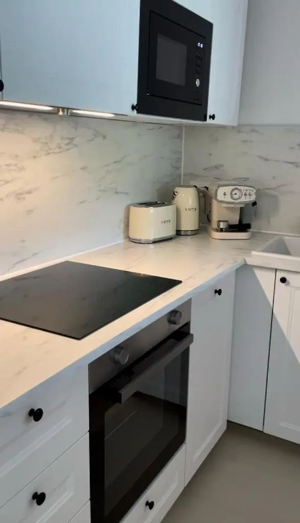 Zentrale, 55M2, Helle 2 Zimmer Whg Naehe Messe Dusseldorf Apartment