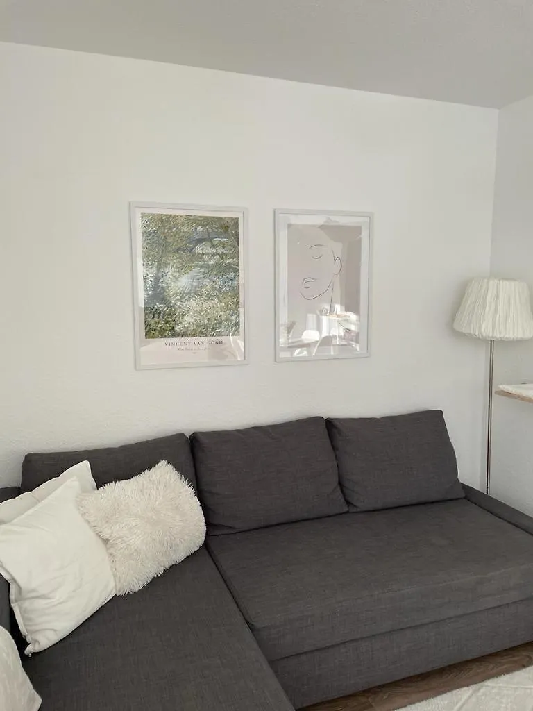 Apartment Zentrale, 55M2, Helle 2 Zimmer Whg Naehe Messe Dusseldorf