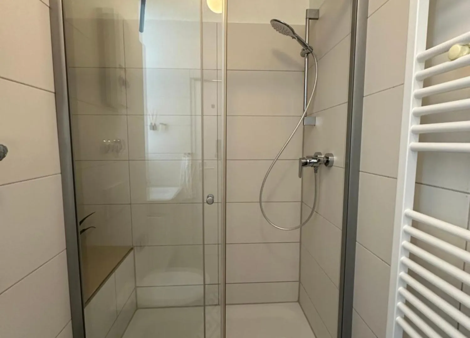 Zentrale, 55M2, Helle 2 Zimmer Whg Naehe Messe Dusseldorf